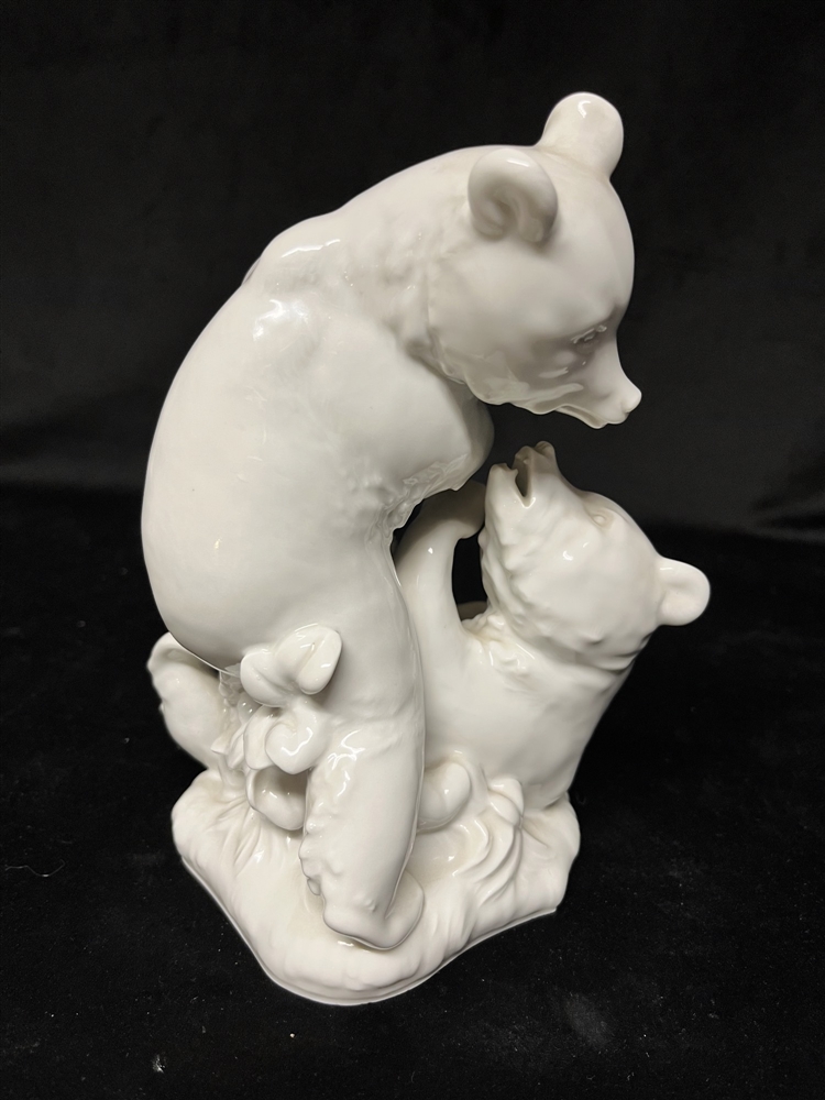 A 20TH CENTURY MEISSEN BLANC DE CHINE GROUP OF TWO BEARS 18cm high, impressed marks and underglaze - Image 2 of 3