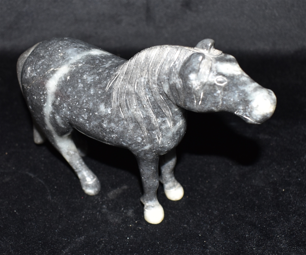 A CHINESE CARVED HARDSTONE FIGURE OF A HORSE with finely carved mane and tail, 16cm high Condition - Image 2 of 4