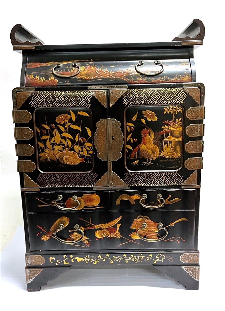 A JAPANESE LAQUERED TABLE TOP CABINET fitted with drawer above pair of doors opening to six drawers, - Image 3 of 6