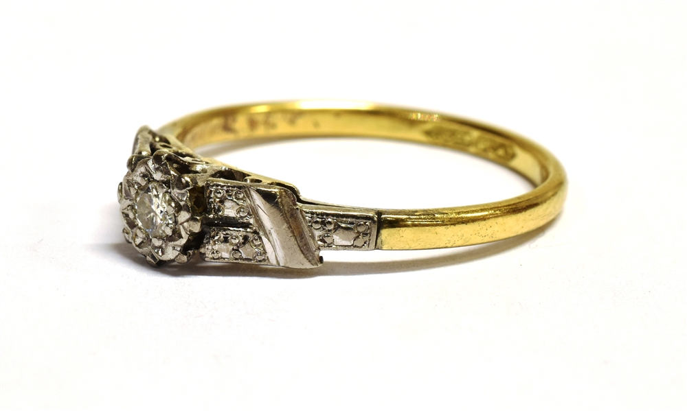 VINTAGE STAMPED 18CT & PLAT ILLUSION SET DIAMOND RING milgrain platinum detail to the shoulders, - Image 3 of 4