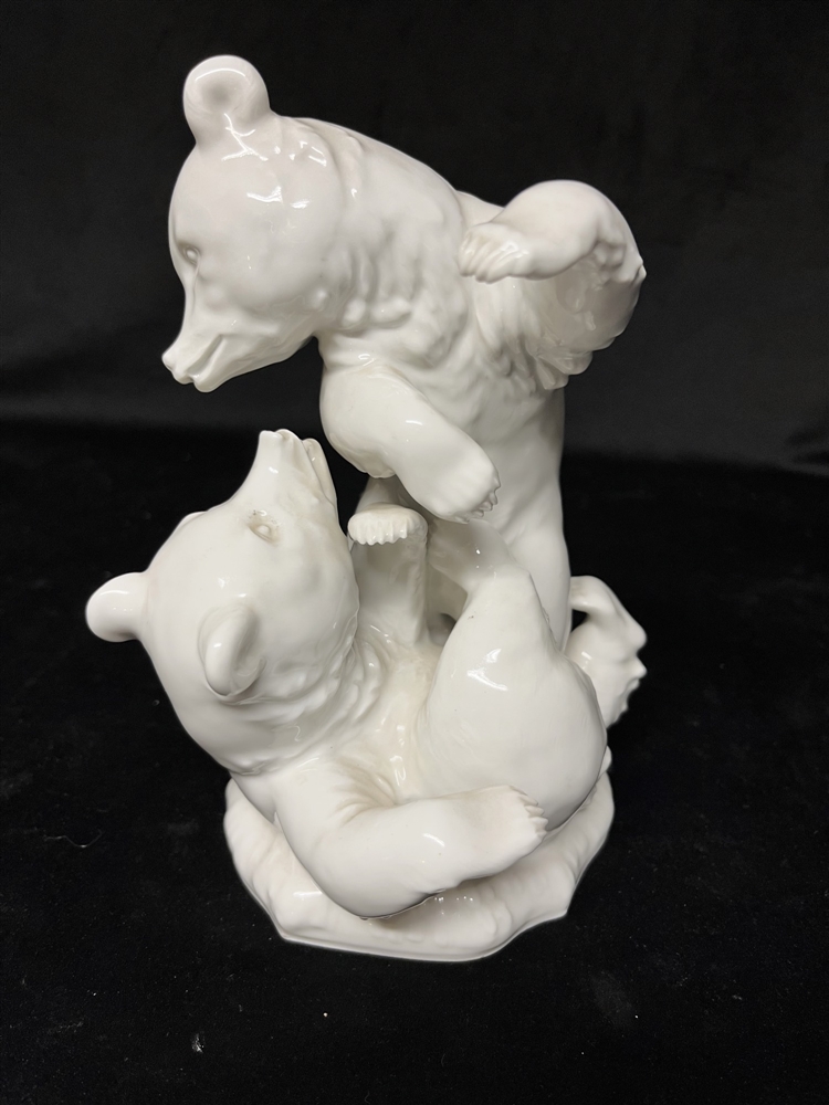 A 20TH CENTURY MEISSEN BLANC DE CHINE GROUP OF TWO BEARS 18cm high, impressed marks and underglaze