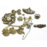 A SMALL COLLECTION OF RETRO ERA JEWELLERY To include Silver, Garnet, Marcasite and Paste Condition