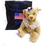 A STEIFF COLLECTOR'S TEDDY BEAR, 'BETSY ROSS' (EAN 666940), off-white, with growler, limited edition