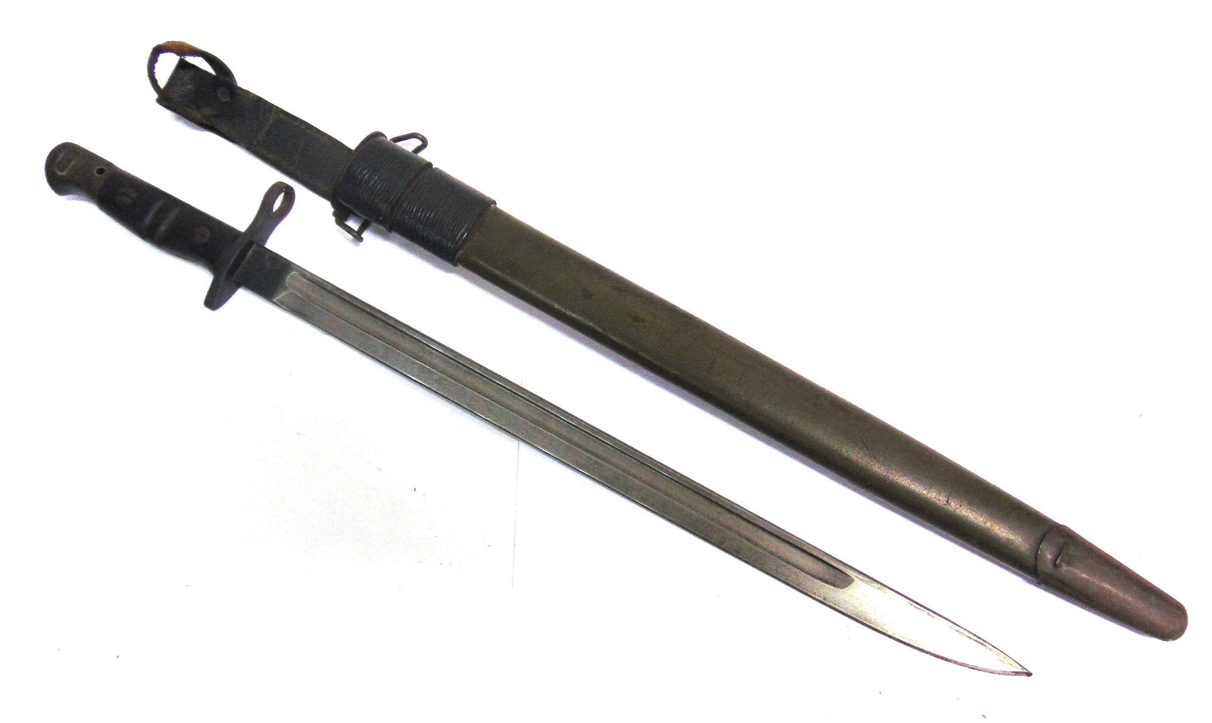 A U.S. M1917 SWORD BAYONET by Remington, the 17 inch (43cm) blade marked at the ricasso '1917 / - Image 2 of 4
