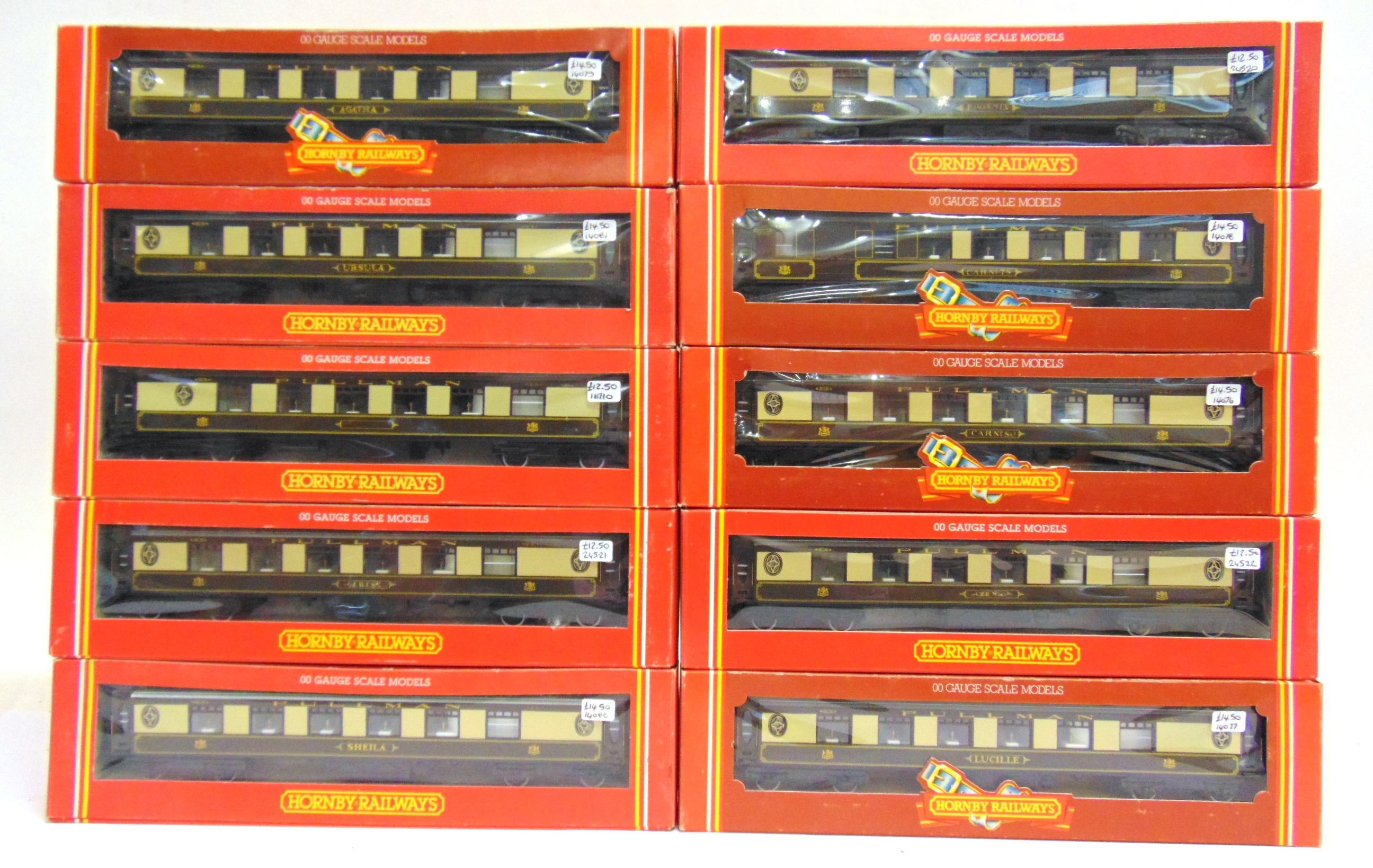 [OO GAUGE]. TEN HORNBY PULLMAN COACHES all in brown and cream livery, each boxed.