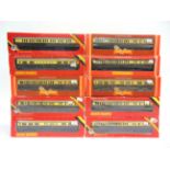 [OO GAUGE]. TEN HORNBY G.W.R. COACHES all in brown and cream livery, each boxed.