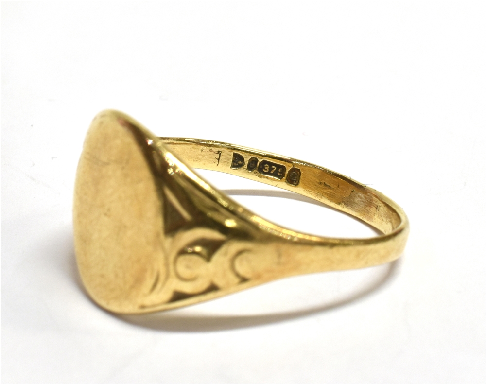 9CT GOLD SIGNET RING Plain bezel, patterned shoulders, worn hallmark, ring size U, weight 3.7g - Image 2 of 2