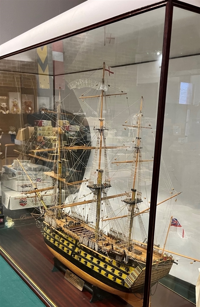 A HAND-BUILT MODEL OF THE ROYAL NAVY 104-GUN FIRST RATE SHIP OF THE LINE 'H.M.S. VICTORY' made by - Image 3 of 5