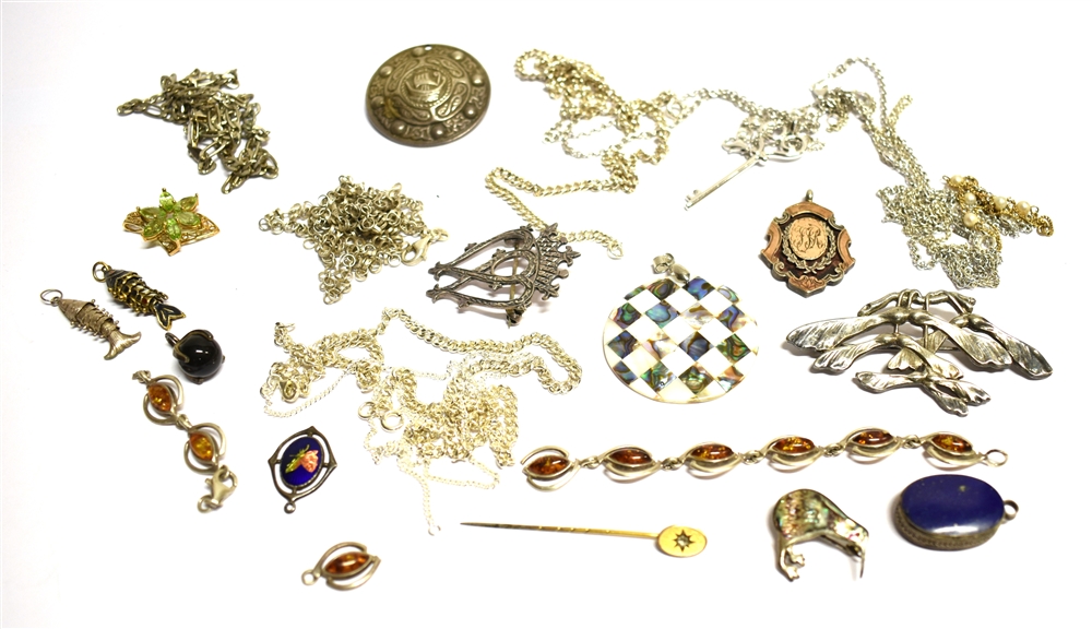 COLLECTION OF JEWELLERY TO INCLUDE SILVER No condition report available