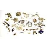 COLLECTION OF JEWELLERY TO INCLUDE SILVER No condition report available