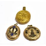 THREE LATE 19TH/EARLY 20TH CENTURY MOURNING LOCKETS All three lockets with an engraved pattern,