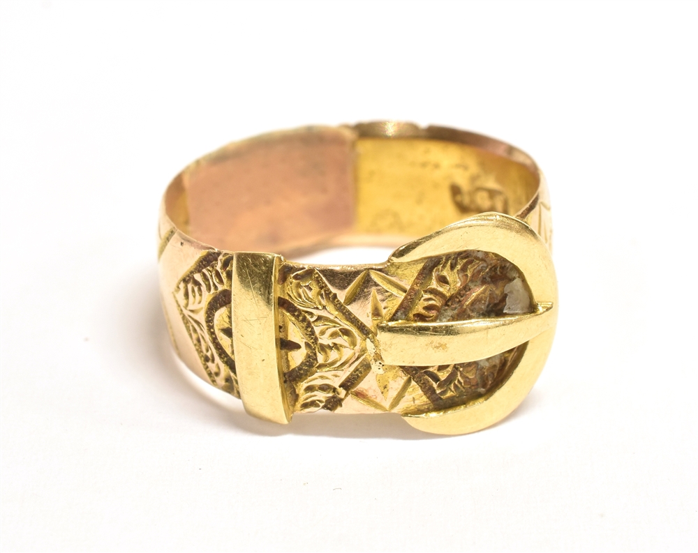ANTIQUE 15CT ENGRAVED BELT RING Heavily engraved band with belt buckle to front, which is 1.2cm