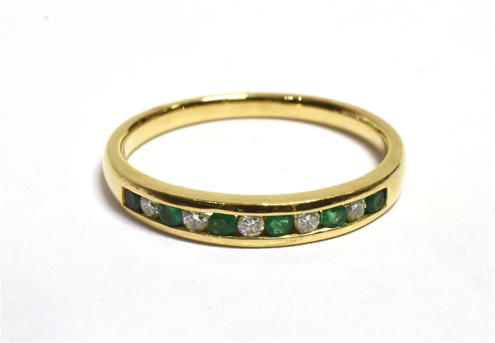 EMERALD & DIAMOND ETERNITY RING