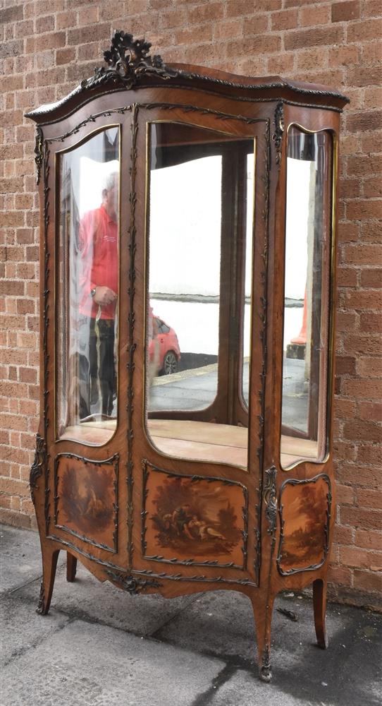 A GILT METAL MOUNTED LOUIS XV STYLE VERNIS MARTIN VITRINE with serpentine front and sides, 110cm - Image 2 of 2