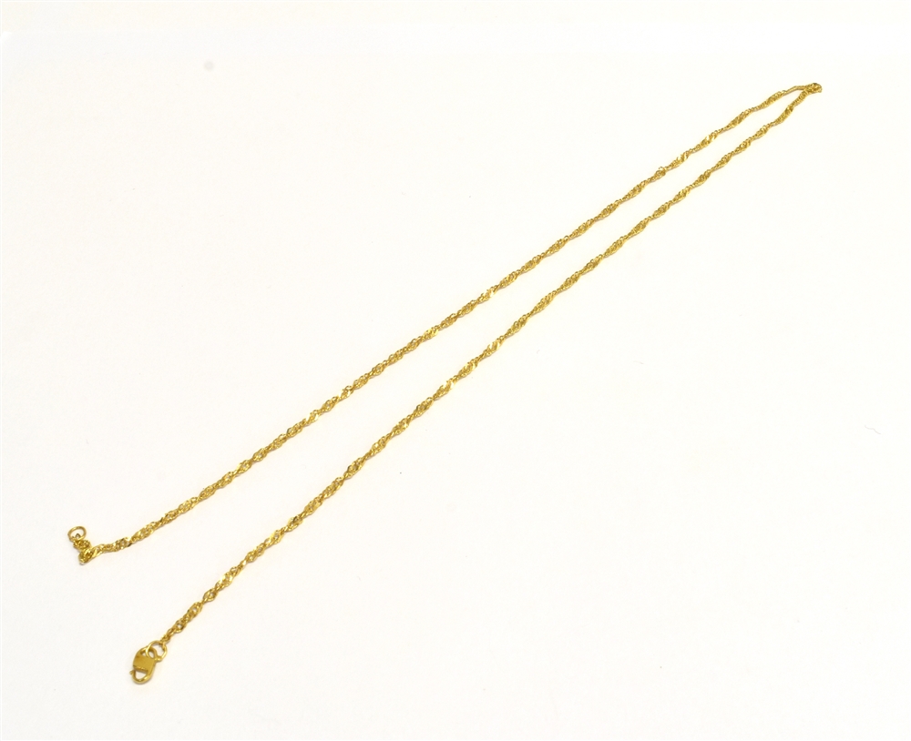 HIGH CARAT GOLD CHAIN 48cm long, twisted bright cut link chain in 22ct gold. Weight 3.7 grams