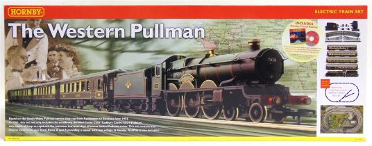 [OO GAUGE]. A HORNBY NO.R1048, THE WESTERN PULLMAN TRAIN SET comprising a B.R. Castle Class 4-6-0