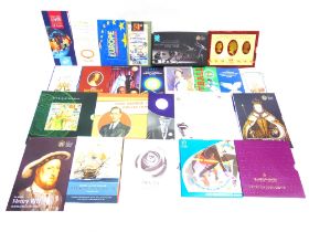 UNITED KINGDOM - ASSORTED COMMEMORATIVE COINS & COIN SETS comprising a silver 'The Longest