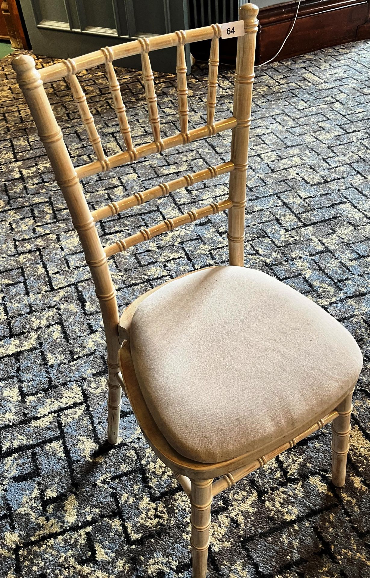 A QUANTITY OF WHITE STACKING CHAIRS - Image 3 of 4