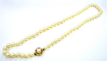 CULTURED WHITE PEARL NECKLACE 45cm long, comprising 6.5-6.8mm round/ semi-round pearls, with very
