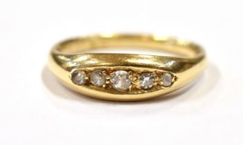 18CT GOLD & ESTATE CUT DIAMOND RING Grain set head with old Swiss, old single (one modern cut) and