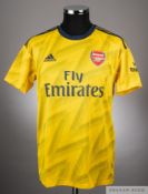 Mesut Ozil yellow and blue No.10 Arsenal short-sleeved jersey, 2019-20