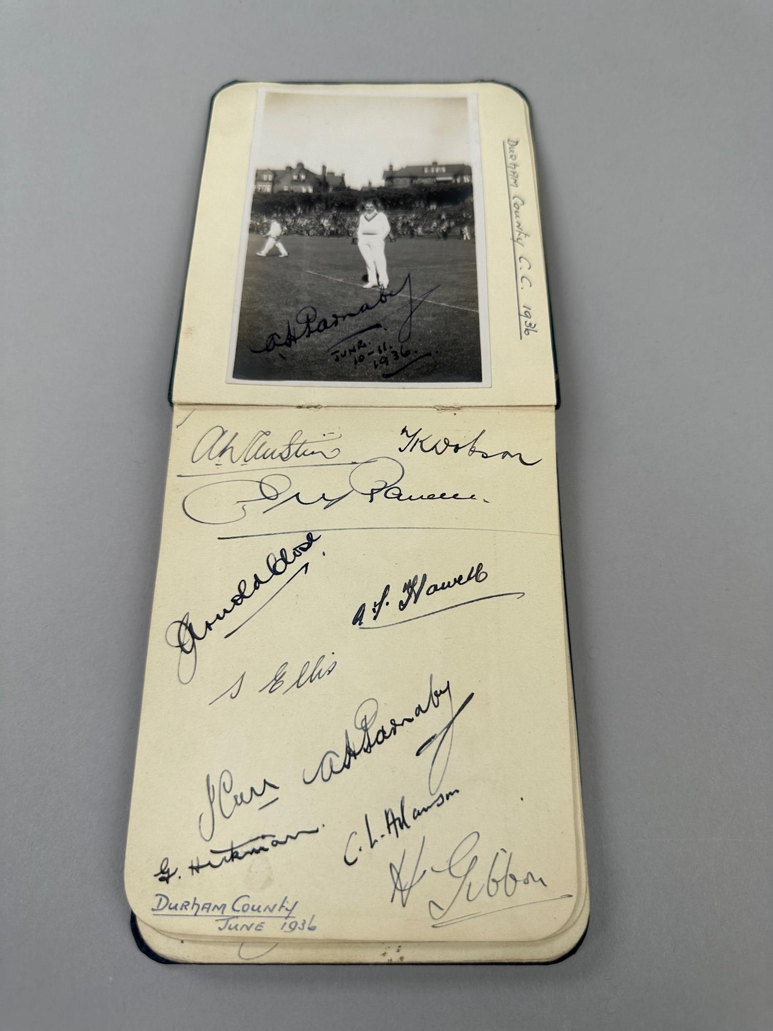 An interesting and extensive autograph album containing team autographs from the 1930s - Image 4 of 19