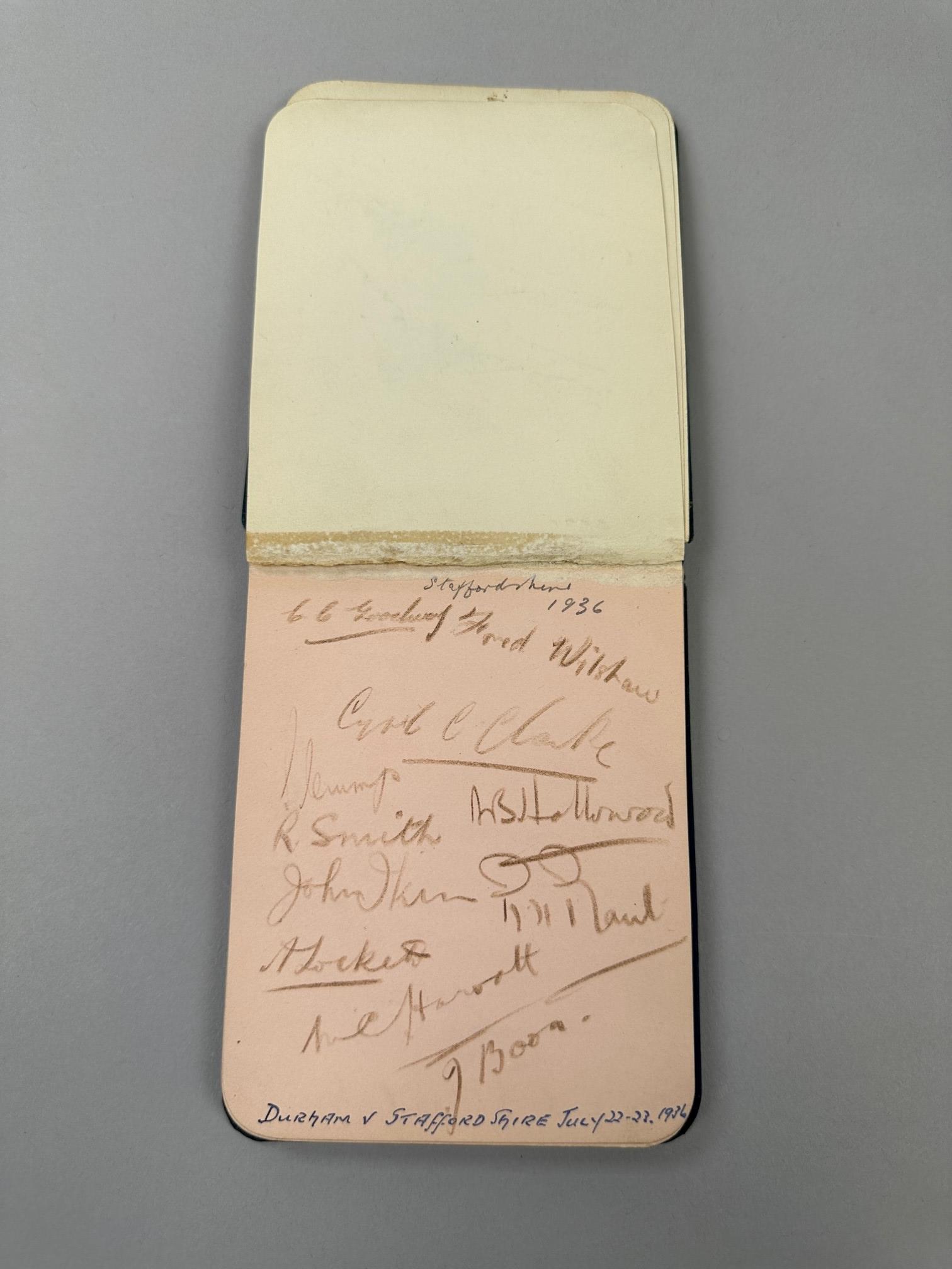 An interesting and extensive autograph album containing team autographs from the 1930s - Image 8 of 19