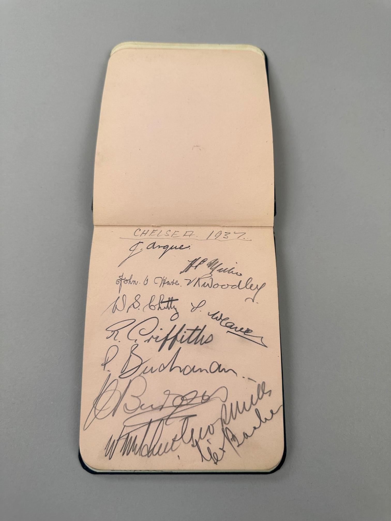 An interesting and extensive autograph album containing team autographs from the 1930s - Image 15 of 19