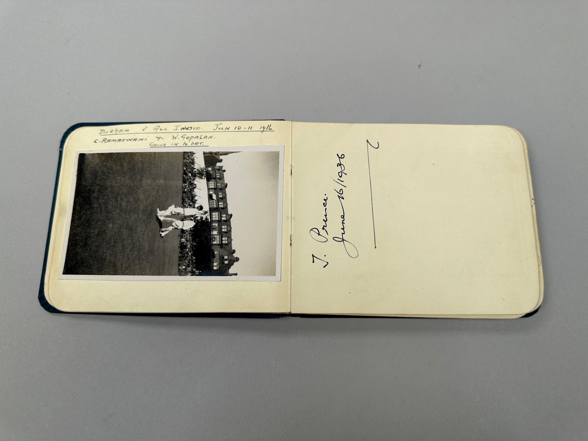 An interesting and extensive autograph album containing team autographs from the 1930s - Image 2 of 19