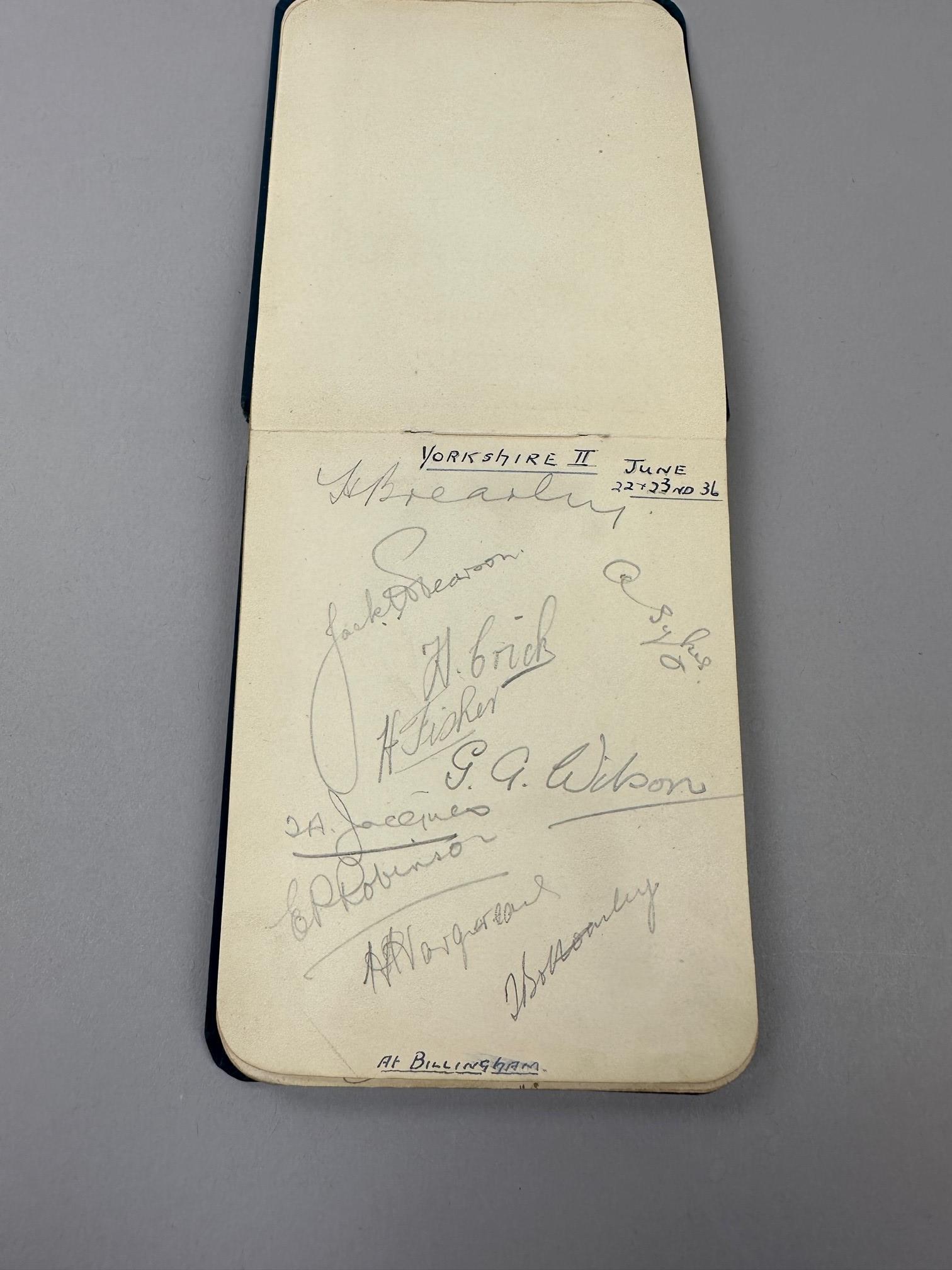 An interesting and extensive autograph album containing team autographs from the 1930s - Image 3 of 19