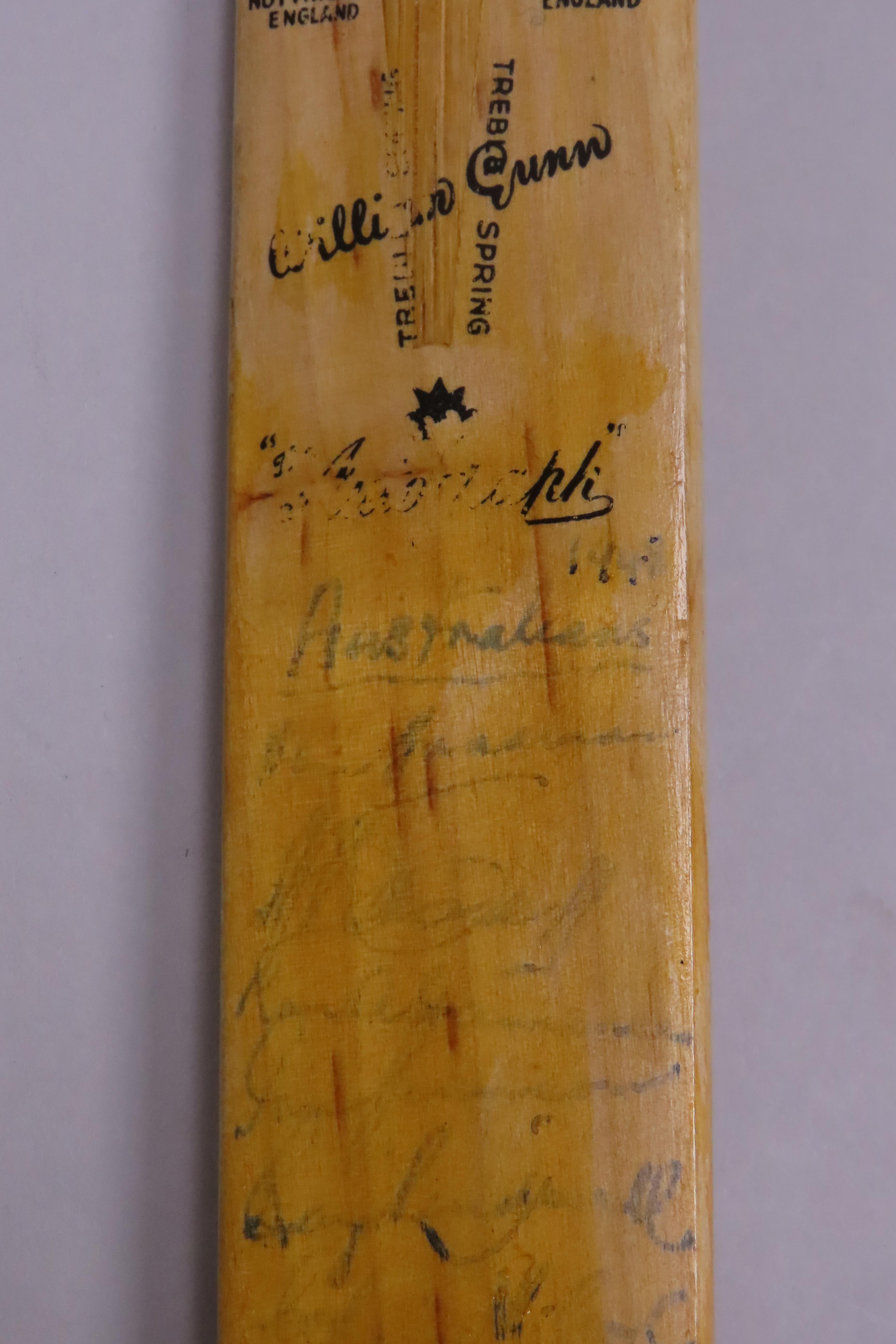 Gunn and Moore miniature cricket bat signed by the Australian Invincibles touring side - Image 3 of 4