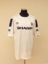 Teddy Sheringham white and blue No.10 Manchester United Charity Shield spare short-sleeved shirt