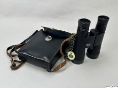 Pat Eddery's racing binoculars, German, black Leitz Wetzlar Trinovid, 7x42B, 140m/1000m, the leather