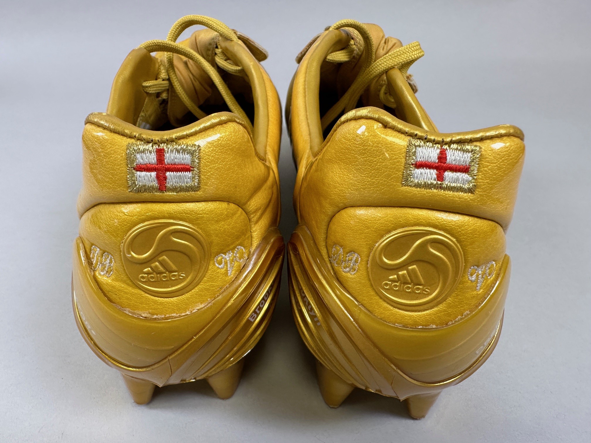 David Beckham pair of gold Adidas 2008 Predator football boots - Image 4 of 6