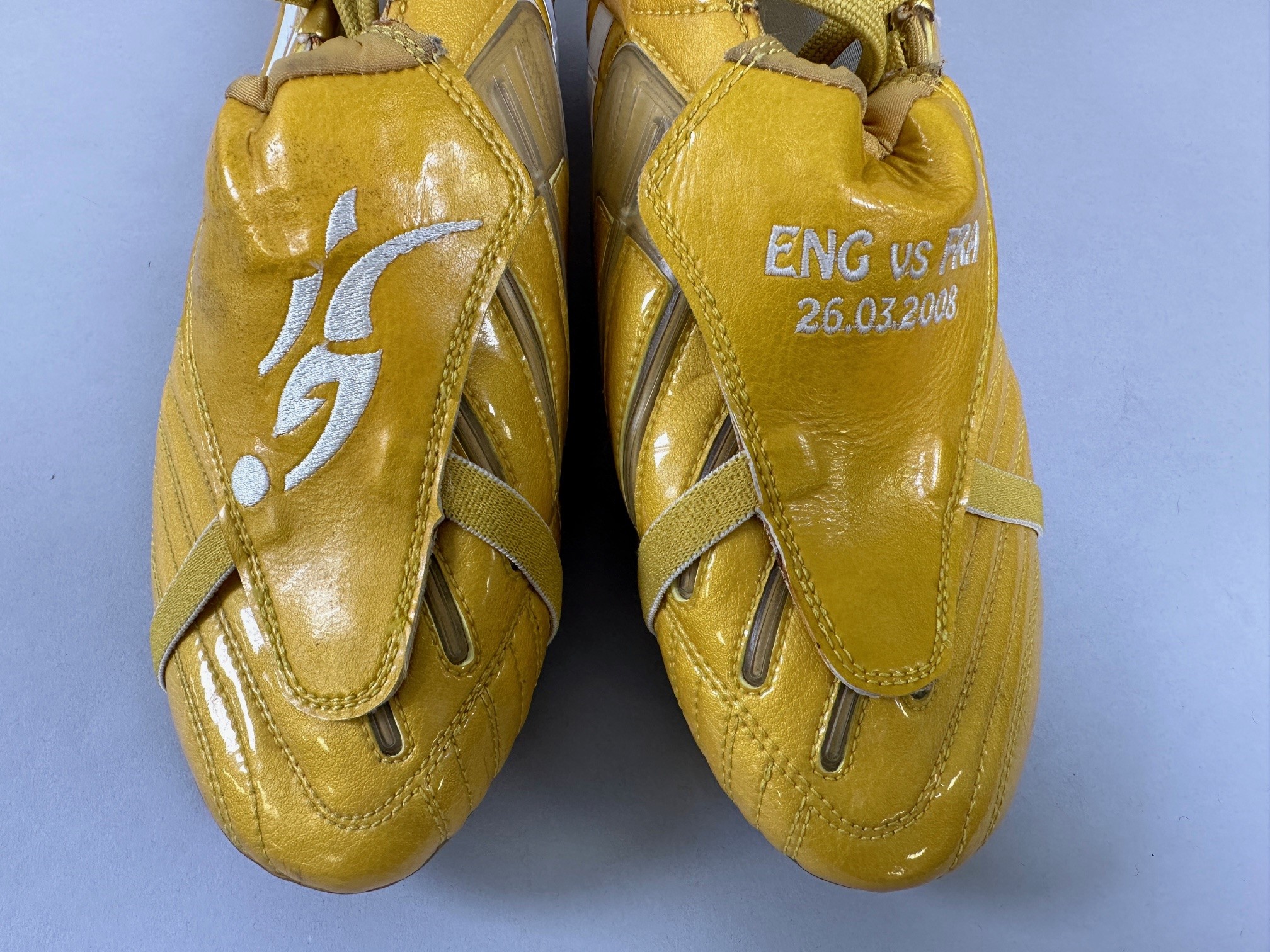 David Beckham pair of gold Adidas 2008 Predator football boots - Image 3 of 6