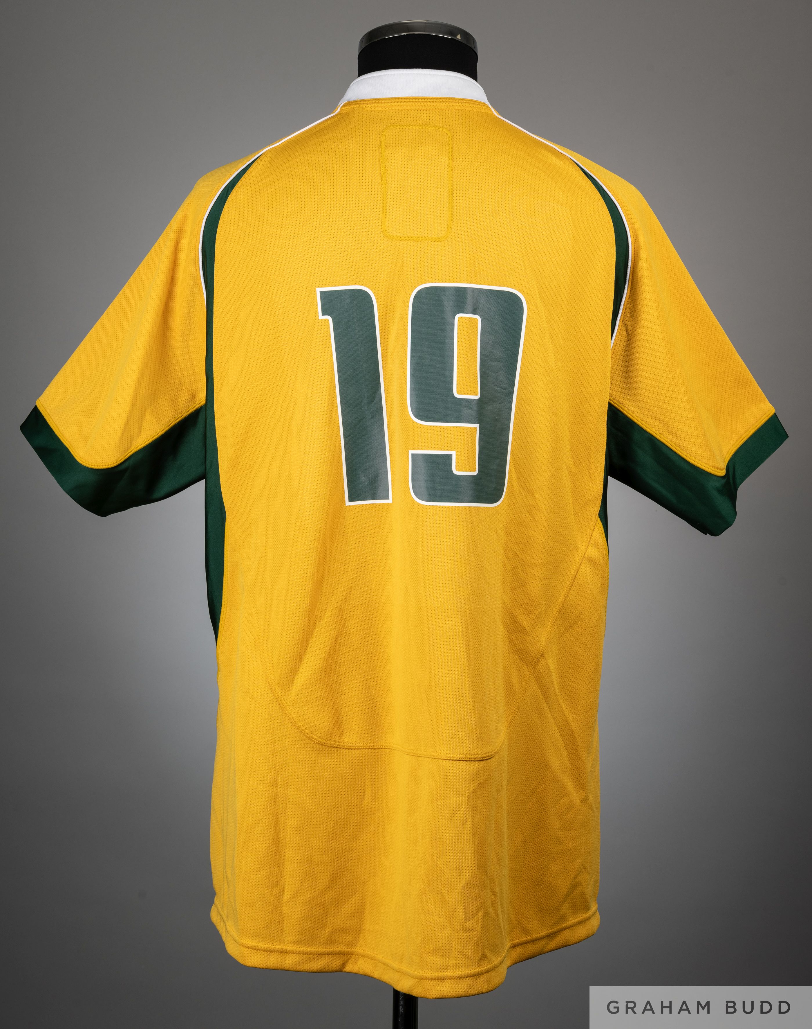 Will Skelton gold and green Australia no.19 shirt, 2014 - Image 2 of 2