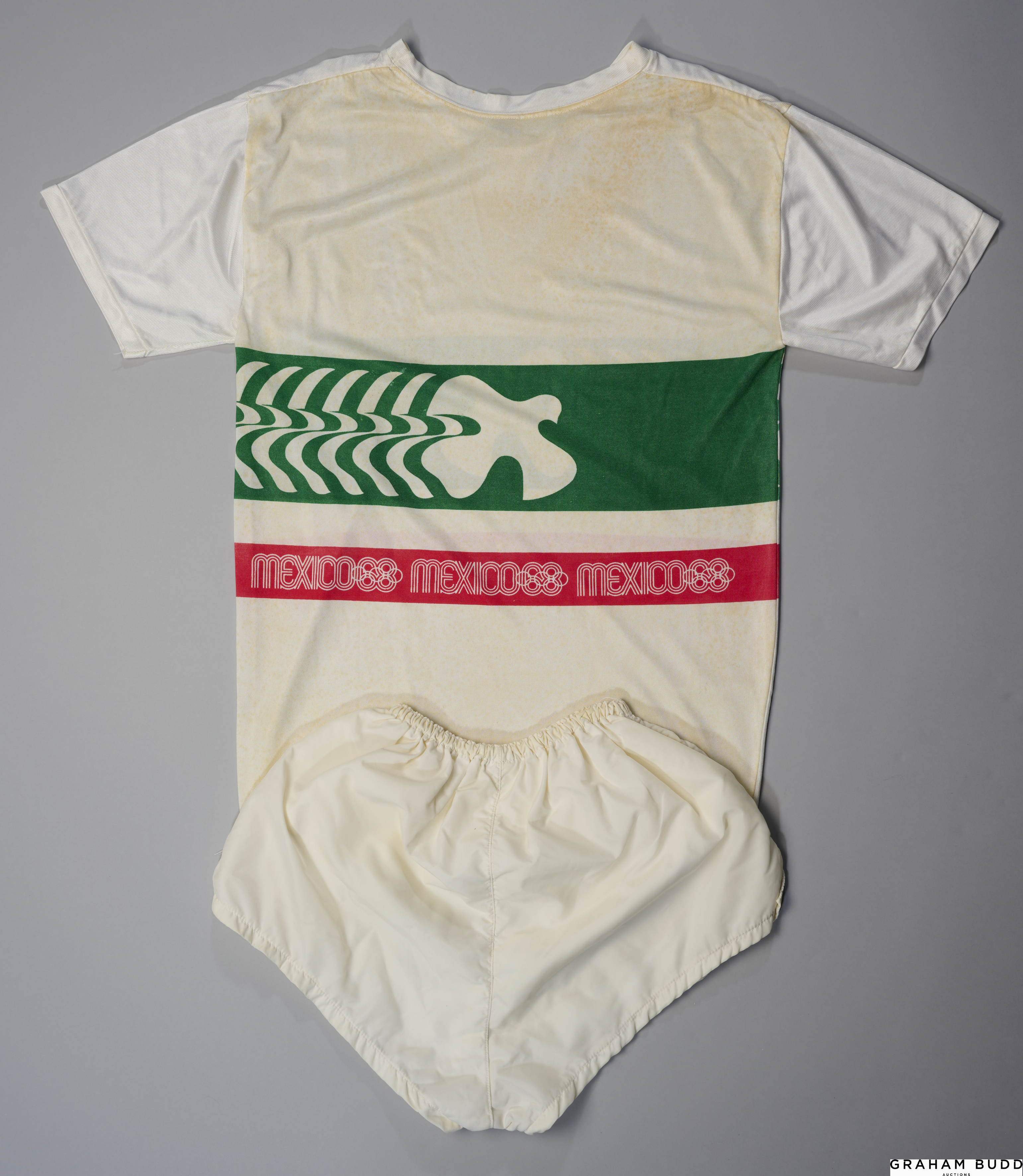 1968 Olympic Games official torch bearers uniform - Image 2 of 2