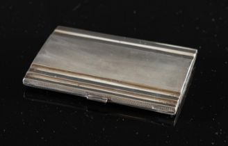 Porta-sigarette in argento, Italia, XX secolo. Corpo a sezione rettangolare, superficie in parte