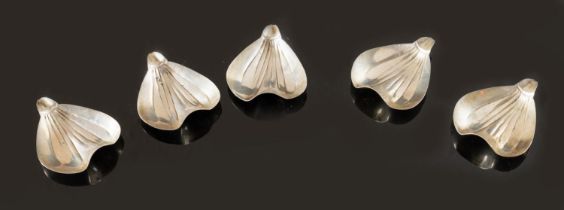 Rino Greggio Argentiere, Cinque segnaposto in argento a forma di petali, Padova, XX