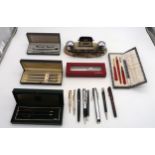 A collection of pens, to include a vintage Valentine foutain pen with 14ct gold nib, a rolled gold