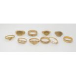 Ten 9ct and yellow metal rings, three wedding bands, four signet rings and three other rings, weight