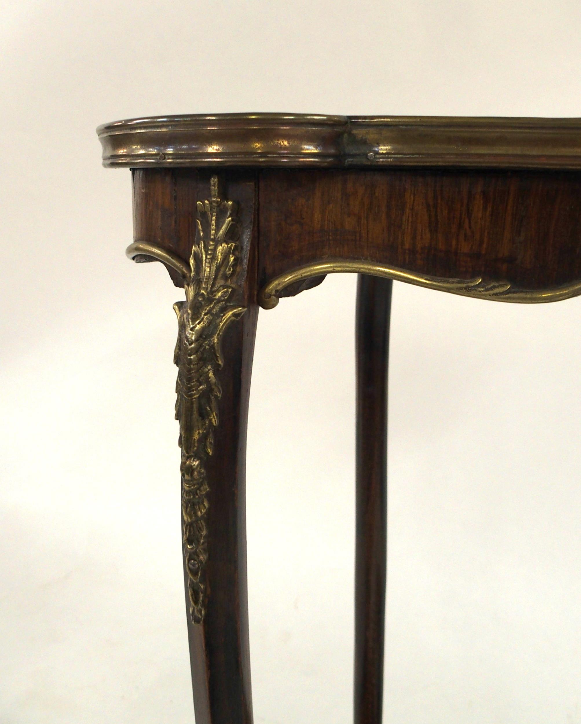 A LOUIS XV STYLE KINGWOOD TWO TIER KIDNEY SHAPED OCCASIONAL TABLE with gilt brass ormolu mounts to - Image 10 of 10