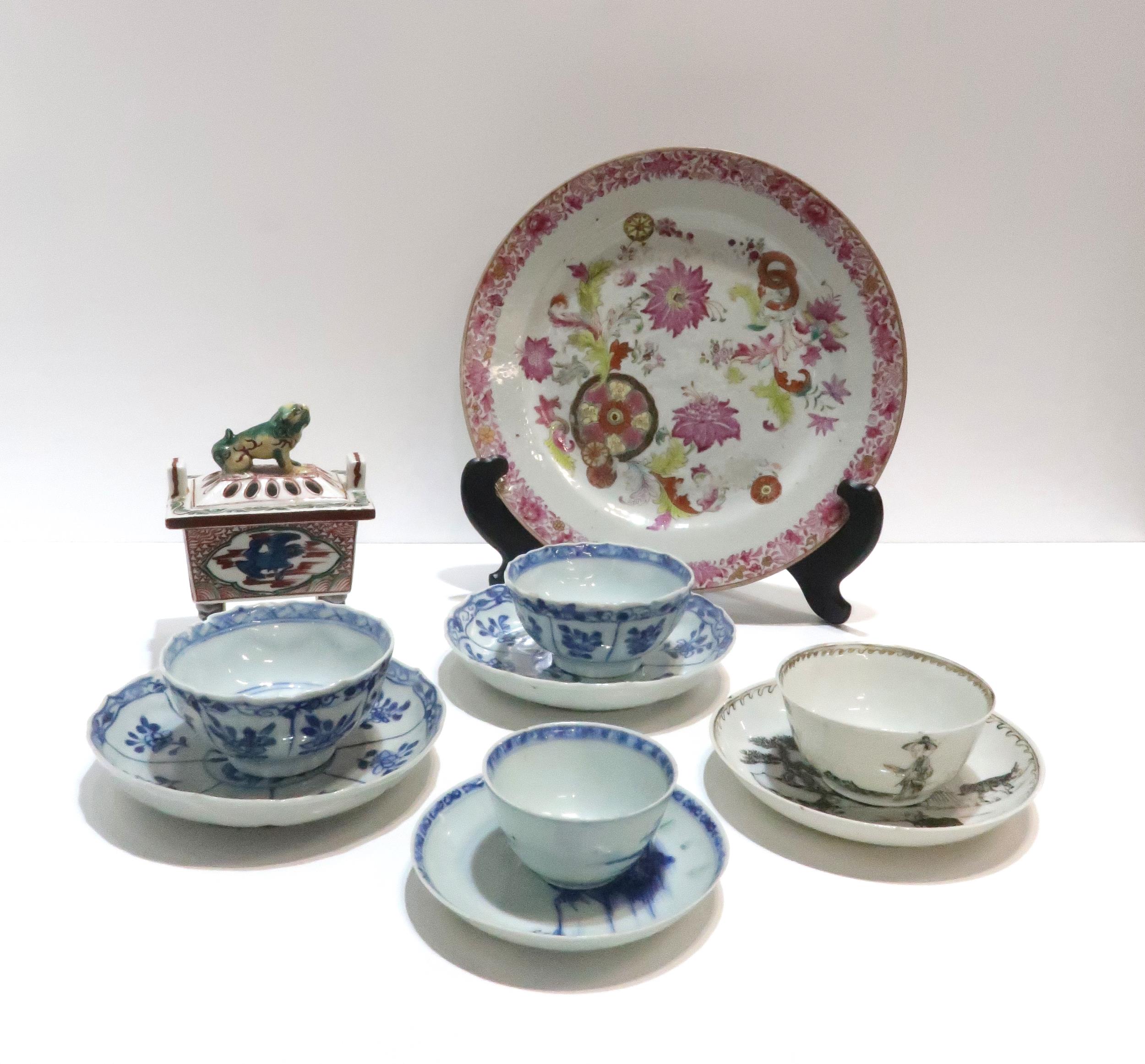A collection of Chinese ceramics including a Chinese export pseudo tobacco leaf pattern plate,