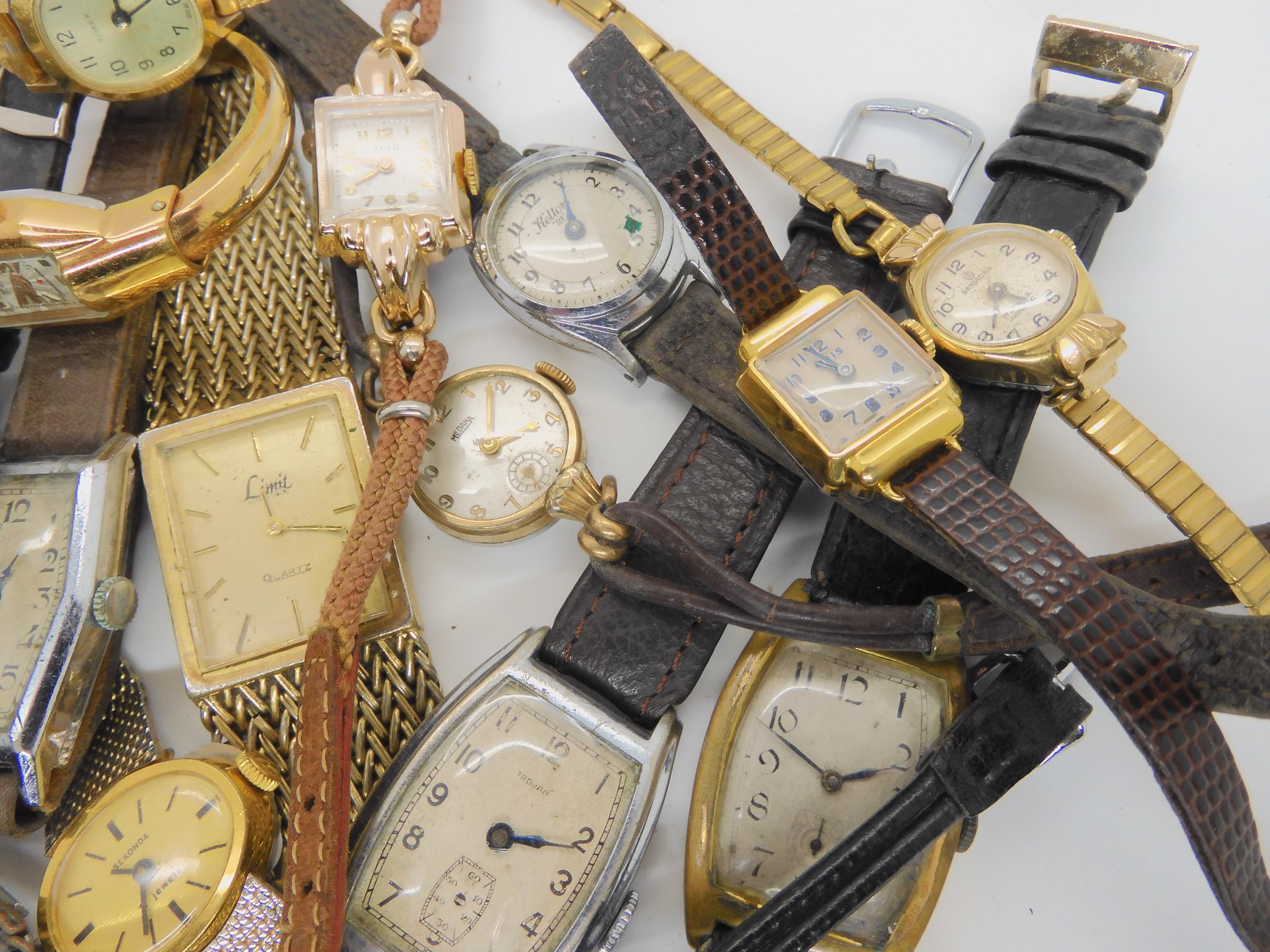 A collection of vintage ladies wristwatches to include Sabrina, Siegevin, Oris and Services Etc - Image 5 of 5
