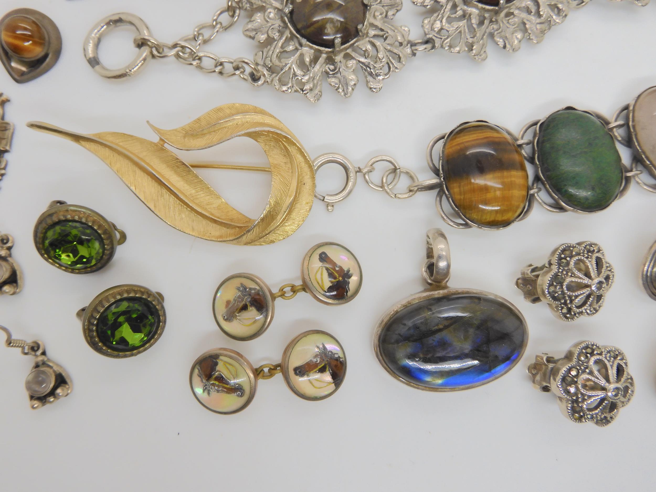 A South African silver bracelet set with specimen gemstones, a Sarah Coventry brooch and other items - Image 3 of 5