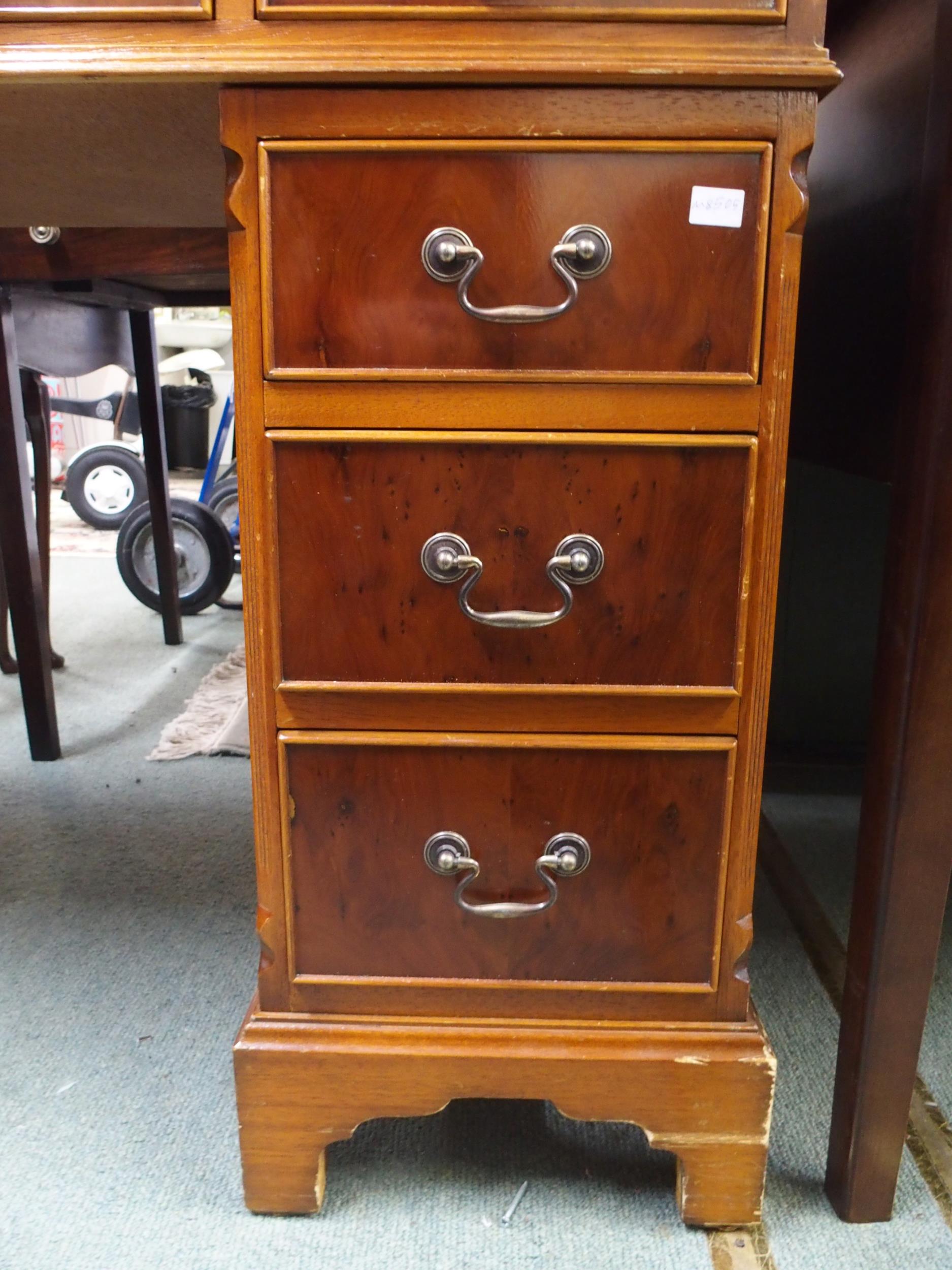 A 20th century mahogany twin pedestal writing desk with green writing skiver over central long - Image 7 of 8