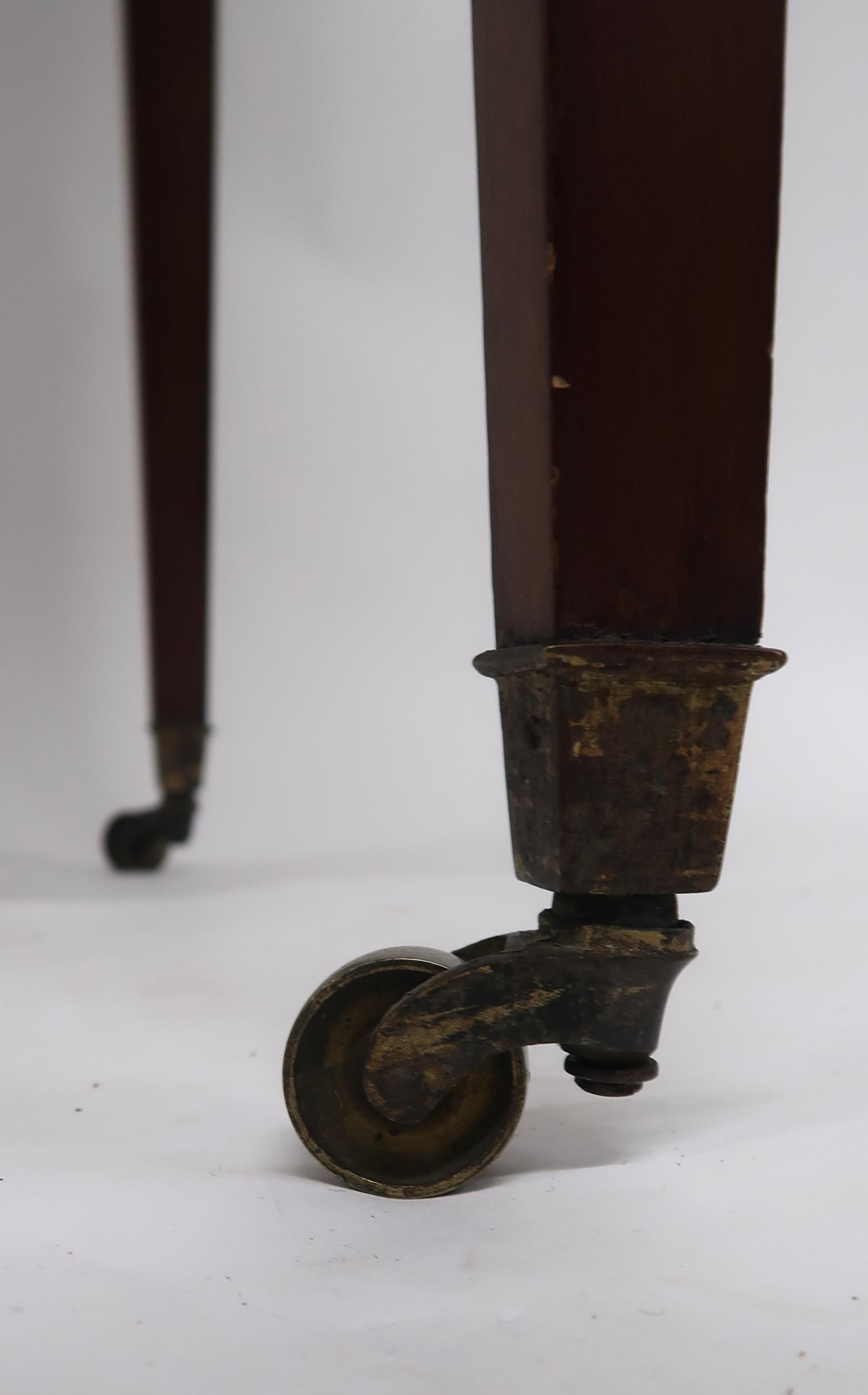 A 20th century mahogany drinks/tea table with split hinged top concealing rising glass and - Image 4 of 5