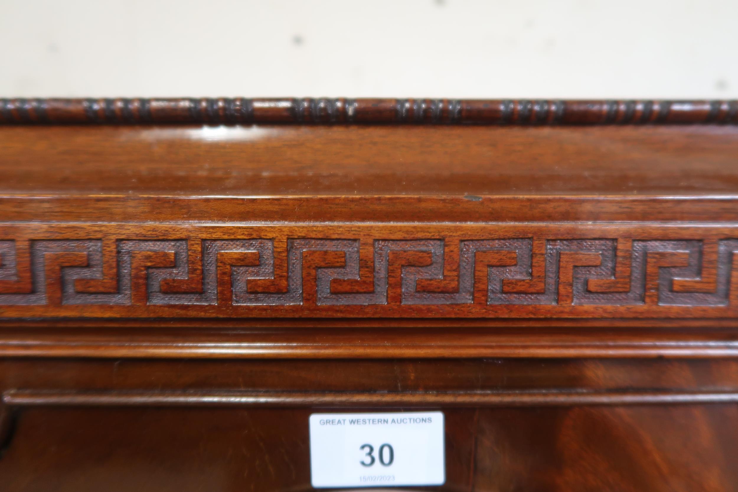 A 20th century mahogany cased mantle clock with Grecian key design over silvered dial bearing - Image 2 of 8