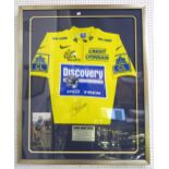 SPORTING MEMORABILIA A 2005 Tour de France leader's yellow jersey, signed by Lance Armstrong, framed