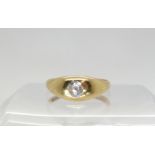 An 18ct gold old cut diamond solitaire ring set with an estimated approx 0.40ct diamond, finger size